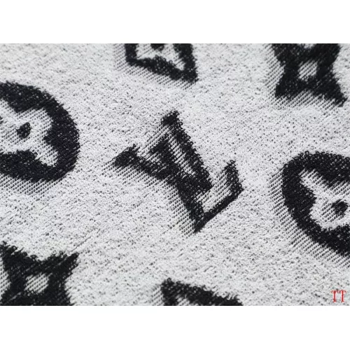 Replica Louis Vuitton LV T-Shirts Short Sleeved For Unisex #1350199 $39.00 USD for Wholesale