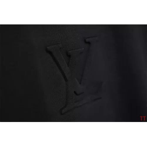 Replica Louis Vuitton LV T-Shirts Short Sleeved For Unisex #1350289 $32.00 USD for Wholesale