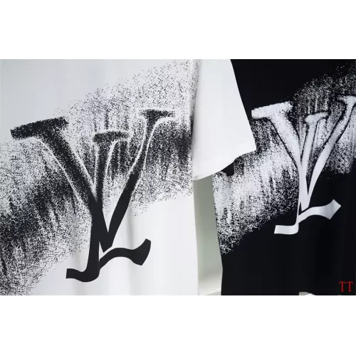 Replica Louis Vuitton LV T-Shirts Short Sleeved For Unisex #1350290 $32.00 USD for Wholesale