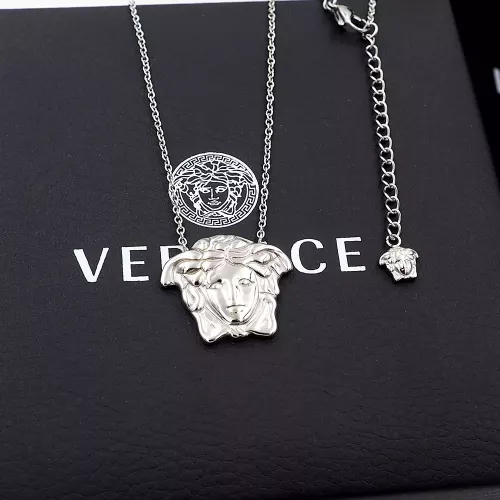 Wholesale Versace Necklaces #1350985 $25.00 USD, Wholesale Quality Replica Versace Necklaces