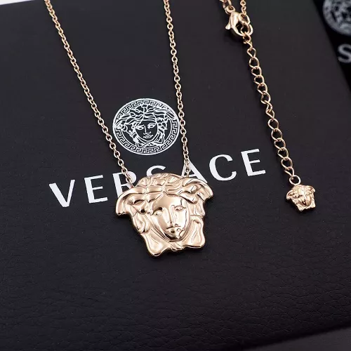 Wholesale Versace Necklaces #1350986 $25.00 USD, Wholesale Quality Replica Versace Necklaces