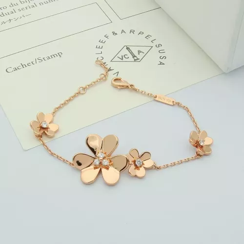 Wholesale Van Cleef &amp; Arpels Bracelets For Women #1351818 $27.00 USD, Wholesale Quality Replica Van Cleef &amp; Arpels Bracelets