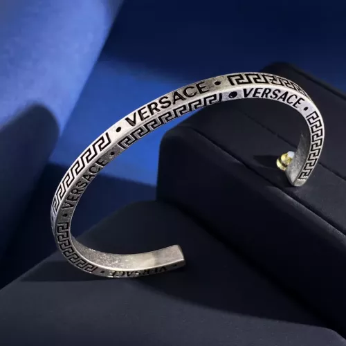 Wholesale Versace Bracelets #1352083 $29.00 USD, Wholesale Quality Replica Versace Bracelets