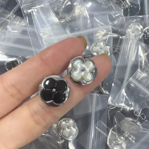 Wholesale Louis Vuitton Earrings For Women #1352709 $23.00 USD, Wholesale Quality Replica Louis Vuitton Earrings
