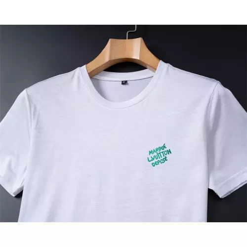Replica Louis Vuitton LV T-Shirts Short Sleeved For Men #1358653 $25.00 USD for Wholesale