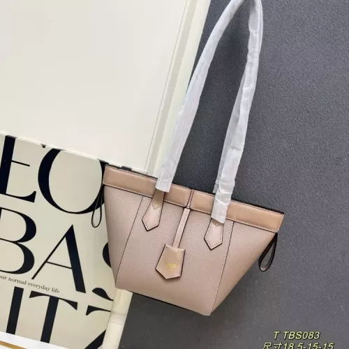 Wholesale Fendi AAA Quality Shoulder Bags For Women #1358779 $96.00 USD, Wholesale Quality Replica Fendi AAA Quality Shoulder Bags