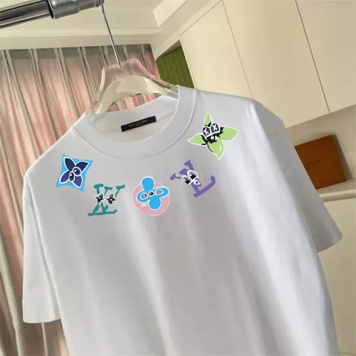 Replica Louis Vuitton LV T-Shirts Short Sleeved For Unisex #1358833 $42.00 USD for Wholesale