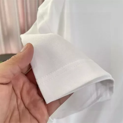 Replica Louis Vuitton LV T-Shirts Short Sleeved For Unisex #1358833 $42.00 USD for Wholesale