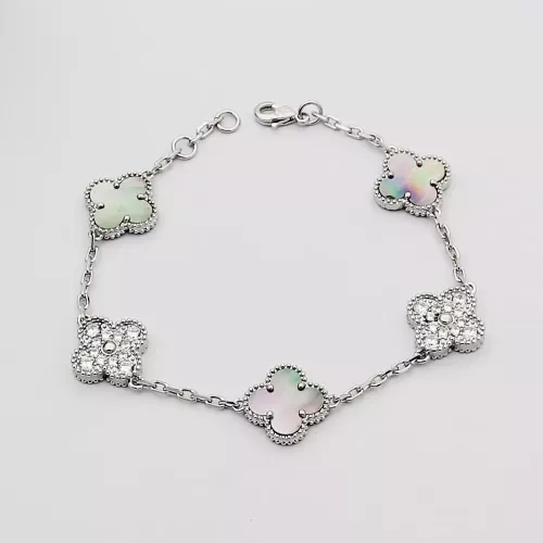 Wholesale Van Cleef &amp; Arpels Bracelets For Women #1371287 $29.00 USD, Wholesale Quality Replica Van Cleef &amp; Arpels Bracelets