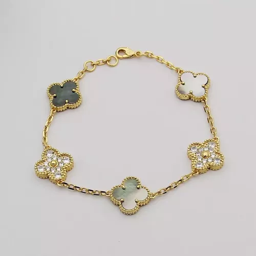 Wholesale Van Cleef &amp; Arpels Bracelets For Women #1371289 $29.00 USD, Wholesale Quality Replica Van Cleef &amp; Arpels Bracelets