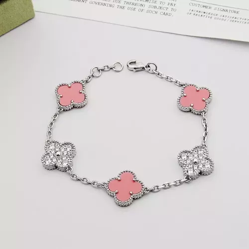 Wholesale Van Cleef &amp; Arpels Bracelets For Women #1371305 $29.00 USD, Wholesale Quality Replica Van Cleef &amp; Arpels Bracelets
