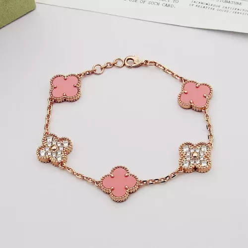 Wholesale Van Cleef &amp; Arpels Bracelets For Women #1371306 $29.00 USD, Wholesale Quality Replica Van Cleef &amp; Arpels Bracelets