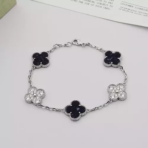 Wholesale Van Cleef &amp; Arpels Bracelets For Women #1371317 $29.00 USD, Wholesale Quality Replica Van Cleef &amp; Arpels Bracelets