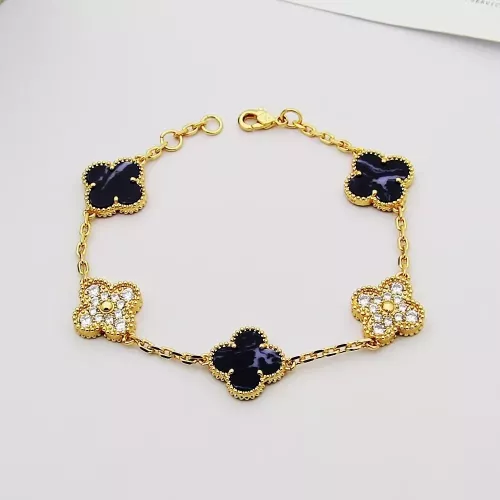 Wholesale Van Cleef &amp; Arpels Bracelets For Women #1371319 $29.00 USD, Wholesale Quality Replica Van Cleef &amp; Arpels Bracelets