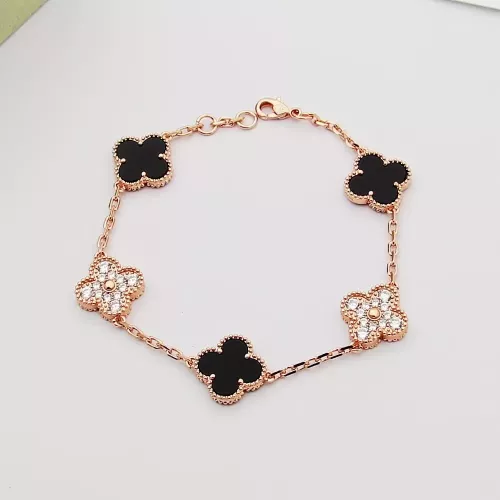 Wholesale Van Cleef &amp; Arpels Bracelets For Women #1371321 $29.00 USD, Wholesale Quality Replica Van Cleef &amp; Arpels Bracelets
