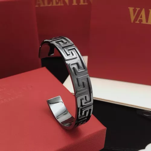Wholesale Versace Bracelets #1373095 $32.00 USD, Wholesale Quality Replica Versace Bracelets