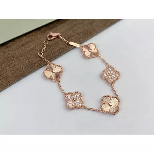 Wholesale Van Cleef &amp; Arpels Bracelets For Women #1373142 $34.00 USD, Wholesale Quality Replica Van Cleef &amp; Arpels Bracelets