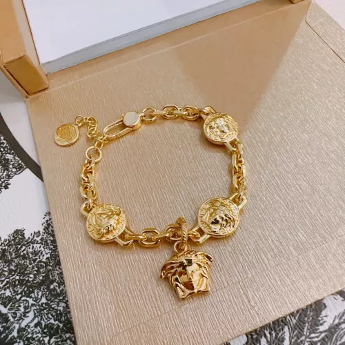 Wholesale Versace Bracelets For Unisex #1373765 $52.00 USD, Wholesale Quality Replica Versace Bracelets