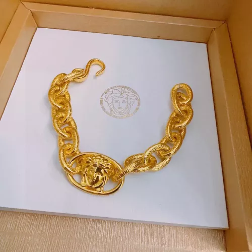 Wholesale Versace Bracelets For Unisex #1373776 $72.00 USD, Wholesale Quality Replica Versace Bracelets