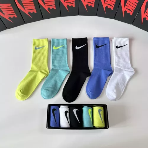 Wholesale Nike Socks #1377720 $29.00 USD, Wholesale Quality Replica Nike Socks
