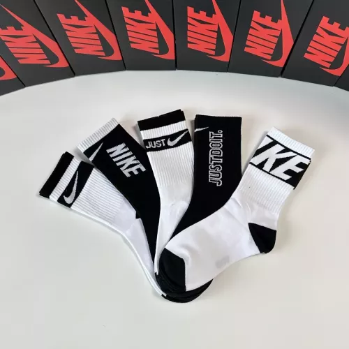 Replica Nike Socks #1377792 $29.00 USD for Wholesale