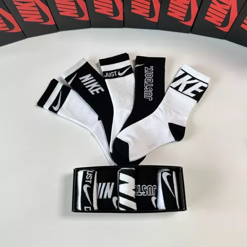 Replica Nike Socks #1377792 $29.00 USD for Wholesale