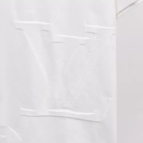 Replica Louis Vuitton LV T-Shirts Short Sleeved For Unisex #1378498 $45.00 USD for Wholesale