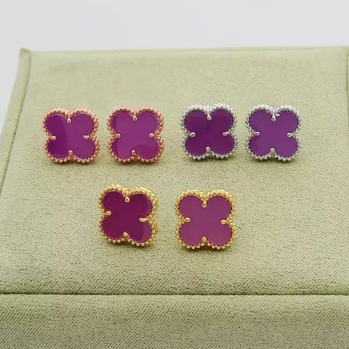 Replica Van Cleef & Arpels Earrings For Women #1378597 $25.00 USD for Wholesale