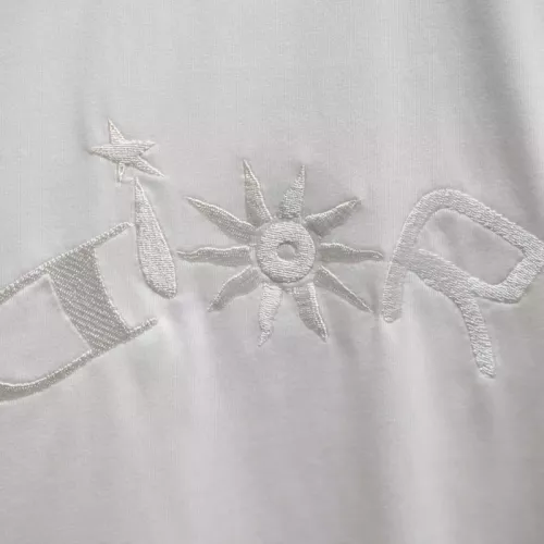 Replica Louis Vuitton LV T-Shirts Short Sleeved For Unisex #1379586 $42.00 USD for Wholesale