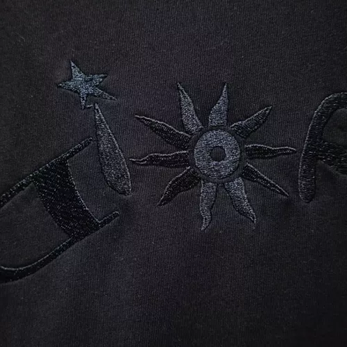 Replica Louis Vuitton LV T-Shirts Short Sleeved For Unisex #1379587 $42.00 USD for Wholesale