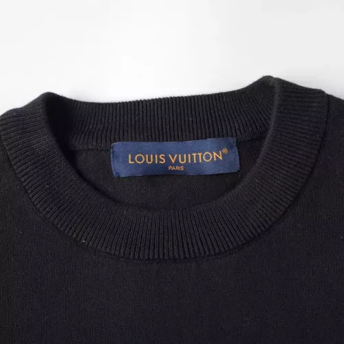 Replica Louis Vuitton LV T-Shirts Short Sleeved For Unisex #1379600 $60.00 USD for Wholesale
