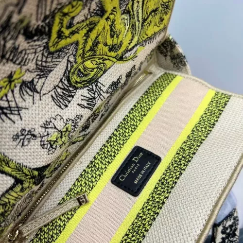 Replica Christian Dior AAA Quality Handbags For Women #1386151 $115.00 USD for Wholesale