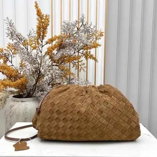 Wholesale Bottega Veneta BV AAA Quality Messenger Bags For Women #1388014 $112.00 USD, Wholesale Quality Replica Bottega Veneta BV AAA Quality Messenger Bags