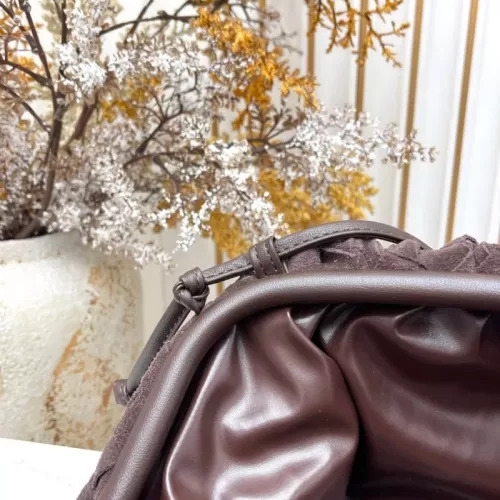 Replica Bottega Veneta BV AAA Quality Messenger Bags For Women #1388017 $112.00 USD for Wholesale