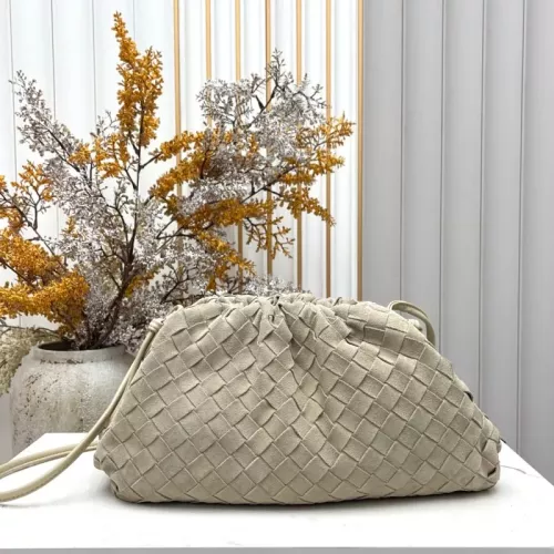 Wholesale Bottega Veneta BV AAA Quality Messenger Bags For Women #1388032 $112.00 USD, Wholesale Quality Replica Bottega Veneta BV AAA Quality Messenger Bags