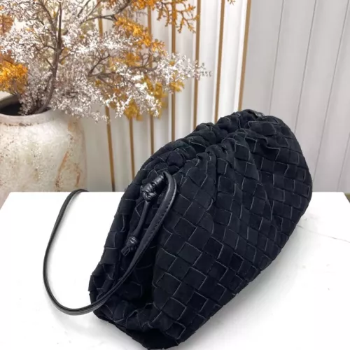 Replica Bottega Veneta BV AAA Quality Messenger Bags For Women #1388036 $112.00 USD for Wholesale
