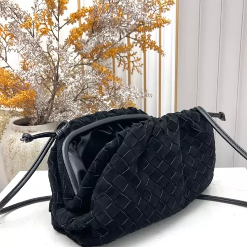 Replica Bottega Veneta BV AAA Quality Messenger Bags For Women #1388036 $112.00 USD for Wholesale