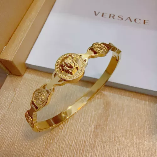 Wholesale Versace Bracelets #1390105 $42.00 USD, Wholesale Quality Replica Versace Bracelets