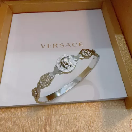 Wholesale Versace Bracelets #1390106 $42.00 USD, Wholesale Quality Replica Versace Bracelets