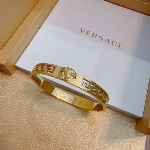 Wholesale Versace Bracelets #1390108 $42.00 USD, Wholesale Quality Replica Versace Bracelets