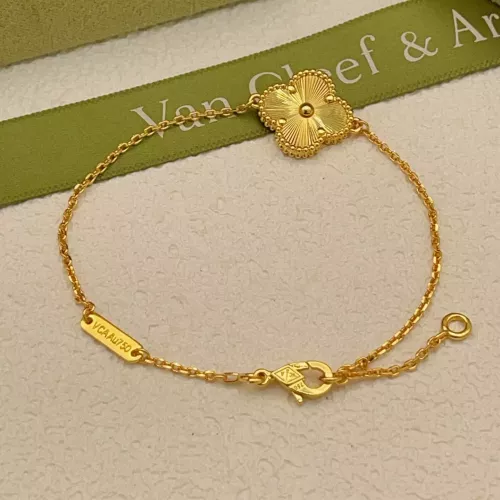 Replica Van Cleef & Arpels Bracelets For Women #1390349 $25.00 USD for Wholesale