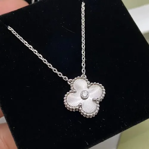 Wholesale Van Cleef &amp; Arpels Necklaces For Women #1390696 $42.00 USD, Wholesale Quality Replica Van Cleef &amp; Arpels Necklaces