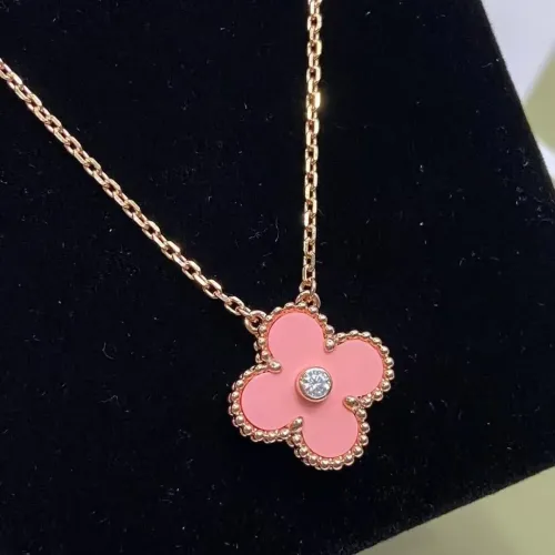 Wholesale Van Cleef &amp; Arpels Necklaces For Women #1390711 $42.00 USD, Wholesale Quality Replica Van Cleef &amp; Arpels Necklaces