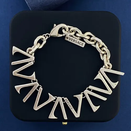 Wholesale Versace Bracelets #1390924 $32.00 USD, Wholesale Quality Replica Versace Bracelets