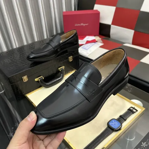 Wholesale Salvatore Ferragamo Leather Shoes For Men #1392084 $108.00 USD, Wholesale Quality Replica Salvatore Ferragamo Leather Shoes