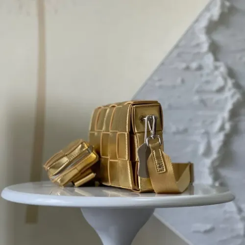 Replica Bottega Veneta BV AAA Quality Messenger Bags For Women #1393642 $102.00 USD for Wholesale