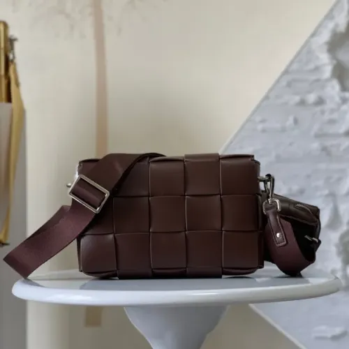 Replica Bottega Veneta BV AAA Quality Messenger Bags For Women #1393643 $102.00 USD for Wholesale