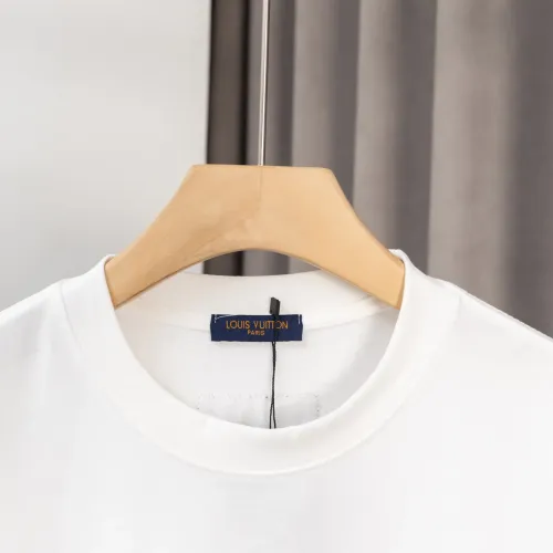 Replica Louis Vuitton LV T-Shirts Short Sleeved For Men #1395895 $36.00 USD for Wholesale