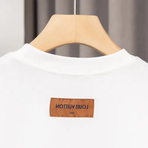 Replica Louis Vuitton LV T-Shirts Short Sleeved For Men #1395895 $36.00 USD for Wholesale