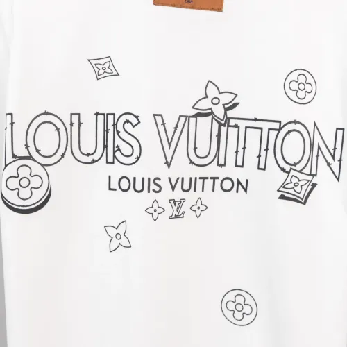 Replica Louis Vuitton LV T-Shirts Short Sleeved For Men #1395895 $36.00 USD for Wholesale